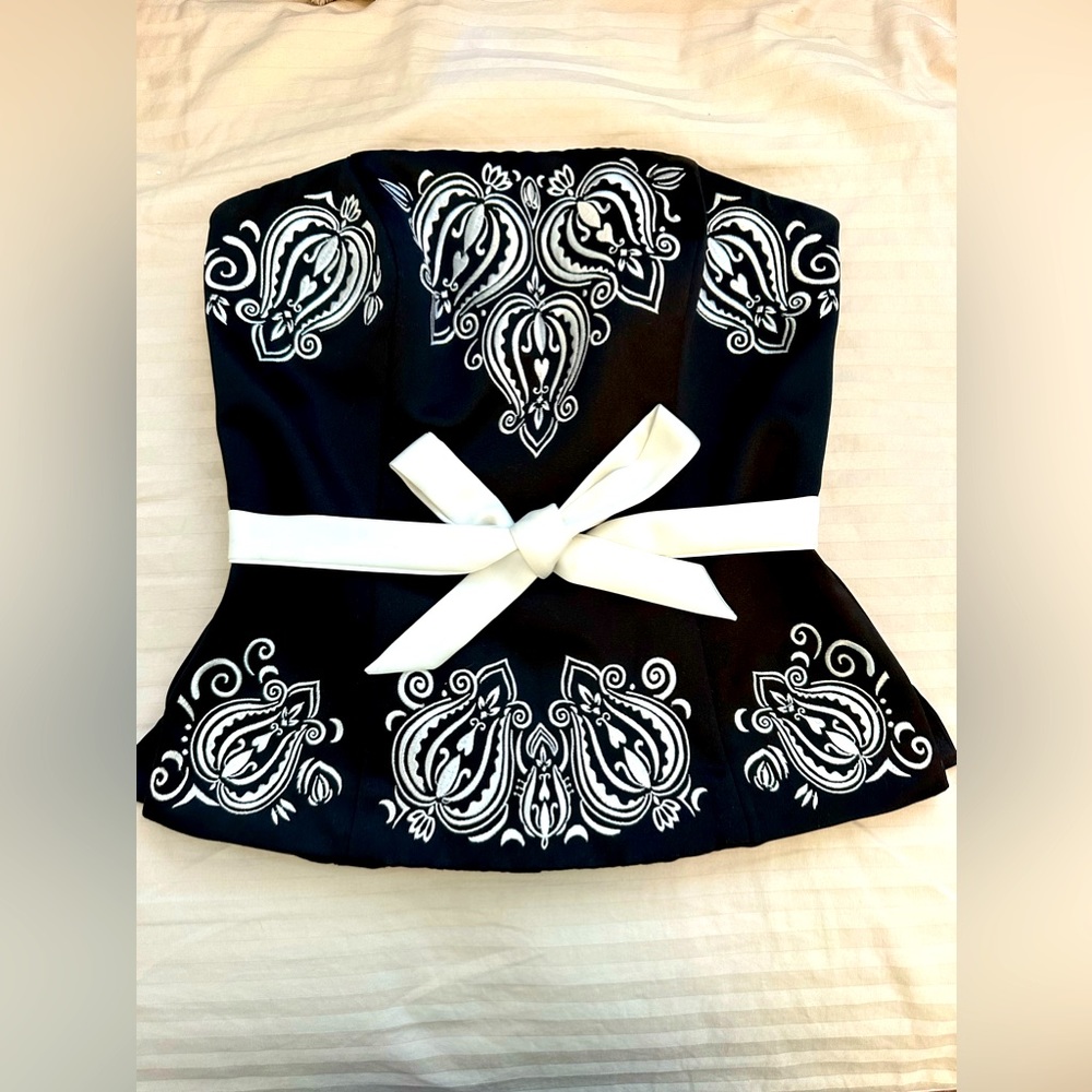 White House / Black Market Embroidered   Bustier